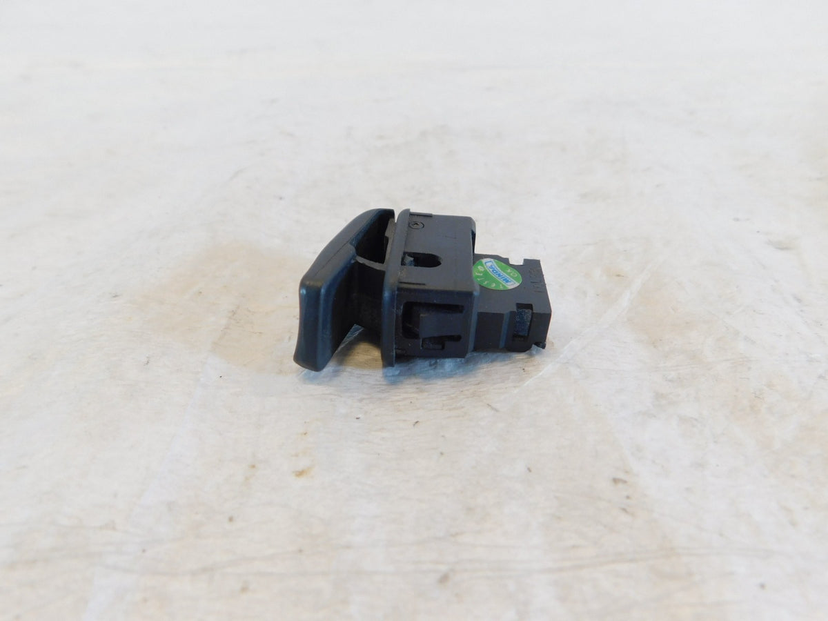 Piaggio Vespa LX GT GTS 50 125 250 Front Handlebar Indicator Alert Horn Switch - C3 Cycle