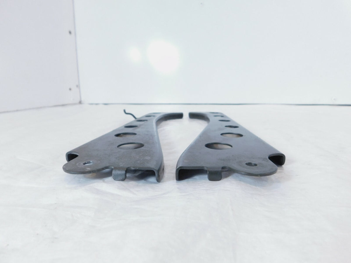 05-15 Yamaha Majesty 400 YP400 Left/Right Front Footrest Footboard Bracket Mount - C3 Cycle