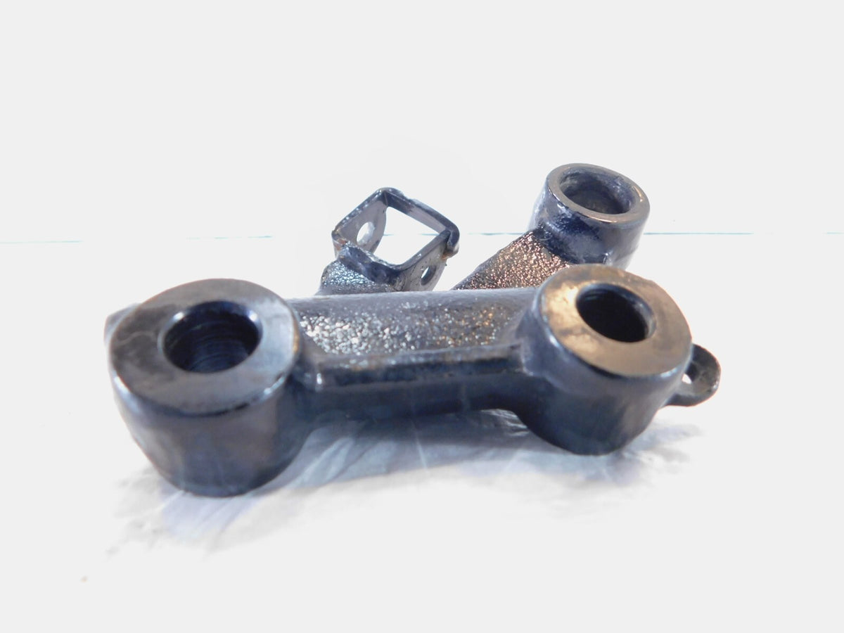 1996-2007 Yamaha V-Max 1200 VMX12 Front Right Foot Peg Footrest Bracket Mount - C3 Cycle