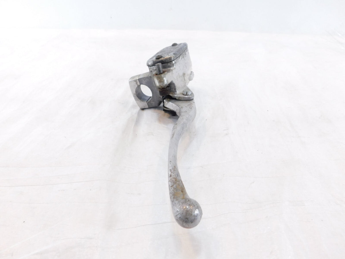 Honda VTX1300C VTX1300R OEM Right Handlebar Front Brake Master Cylinder w/ Lever
