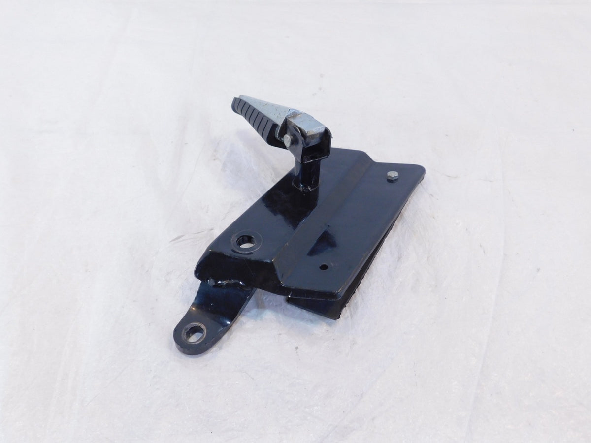 Cixi Kingring Aggressor V Jinlun 250cc Rear Left Footpeg Footrest Mount Bracket - C3 Cycle