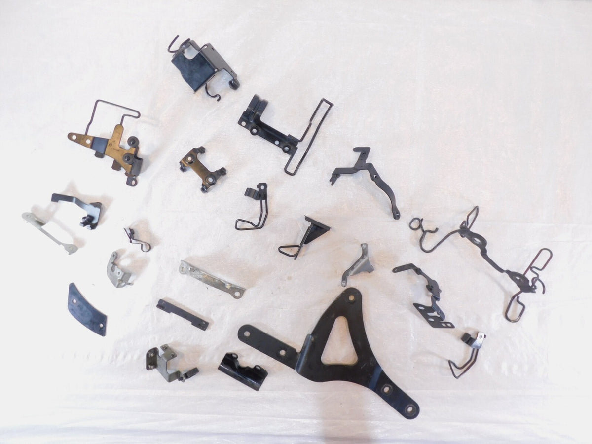 2013 Yamaha V-Star 1300 XVS1300CTF Deluxe Misc Hardware Mount Stay Brackets Lot - C3 Cycle