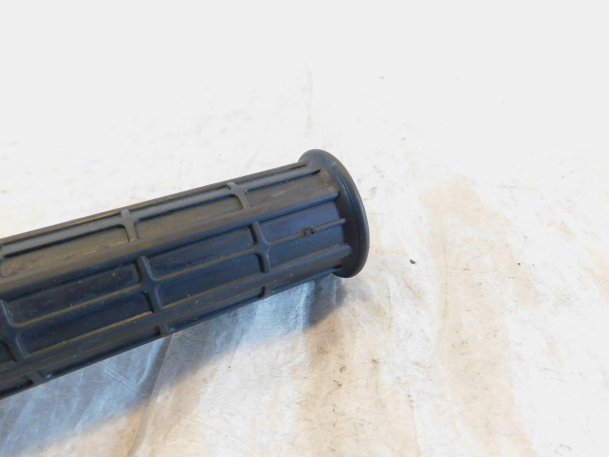 Triumph Daytona Sprint Tiger Trident Trophy Right Handlebar Throttle Hand Grip - C3 Cycle