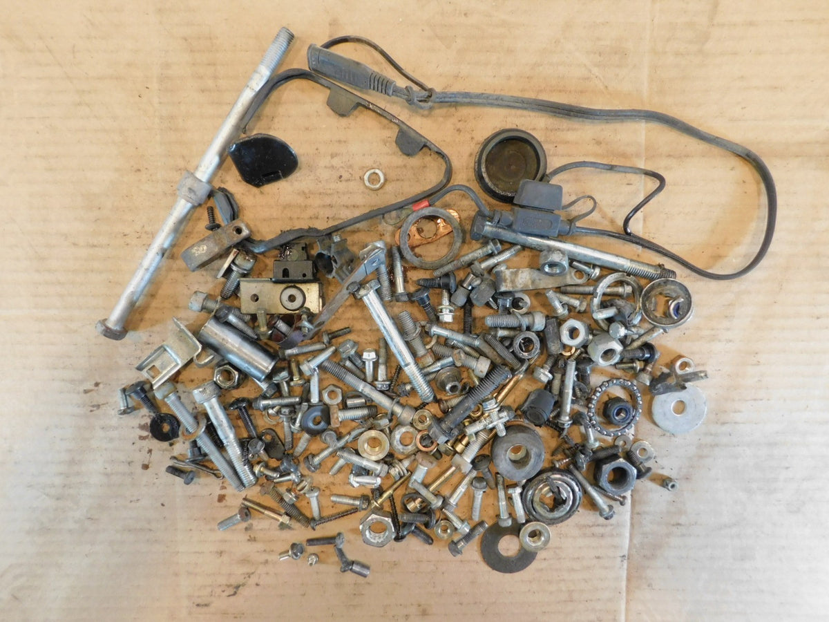 2012 12 Piaggio Vespa LX 50 Miscellaneous Engine Nuts Bolts Brackets Parts Lot - C3 Cycle