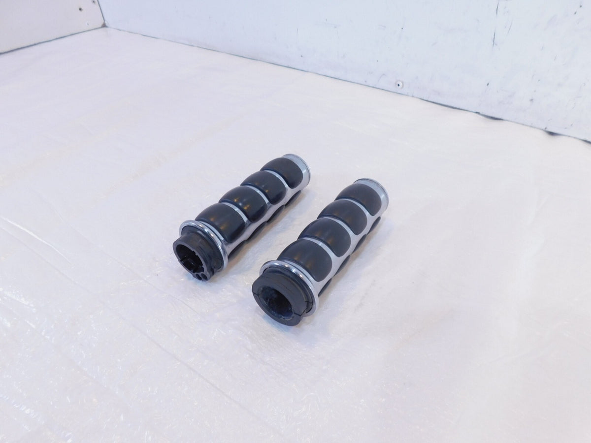 Harley Davidson Touring Dyna Sportster & Softail Left Right Handlebar Hand Grips