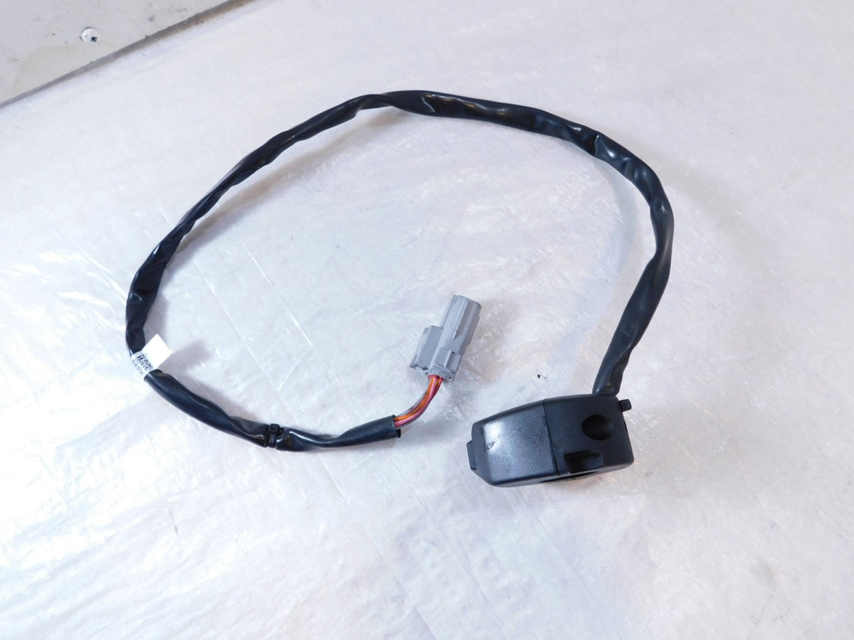 Aprilia RS660 Extrema & Tuono 660 1100 Front Right Handlebar Control Switches - C3 Cycle