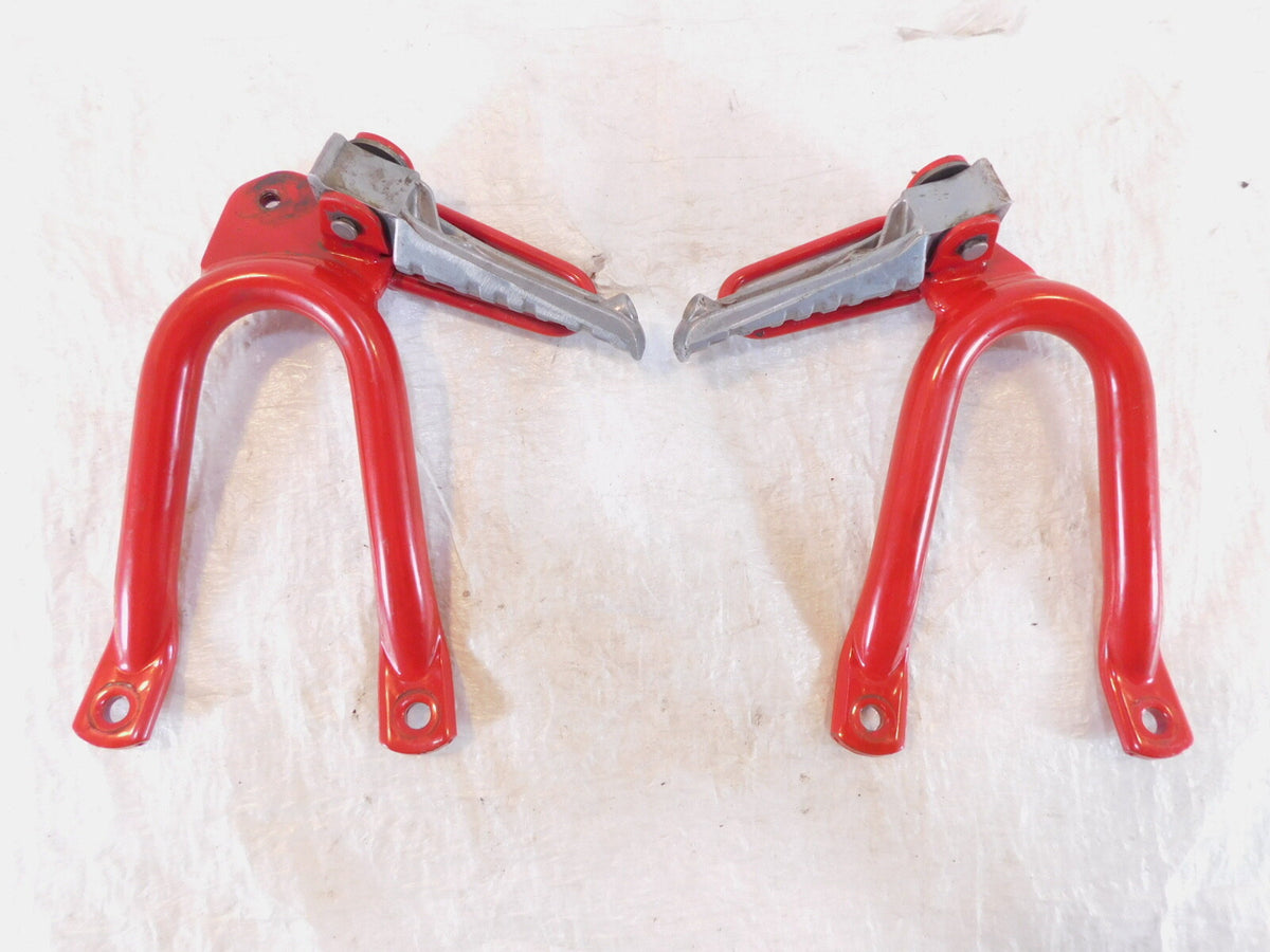 Yamaha FZR600R FZR600 Rear Right Left Passenger Footpeg Footrests Mount Brackets - C3 Cycle
