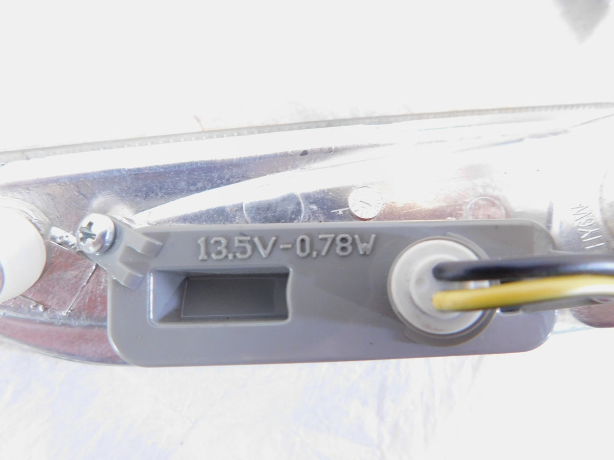 Vespa Primavera Sprint 50 150 Pair Front Fender Side Running Light Lamps - C3 Cycle