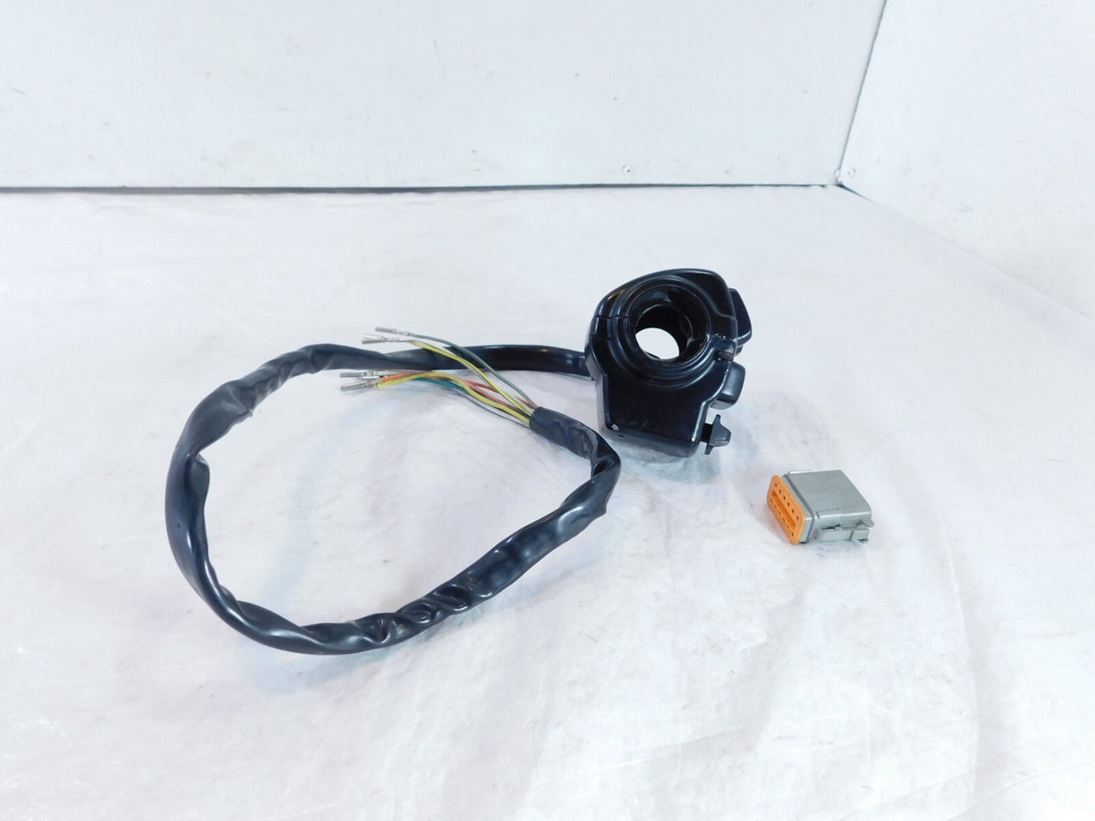 Harley Electra Glide Left Handlebar Engine Start Kill Switches w/ Radio Volume - C3 Cycle