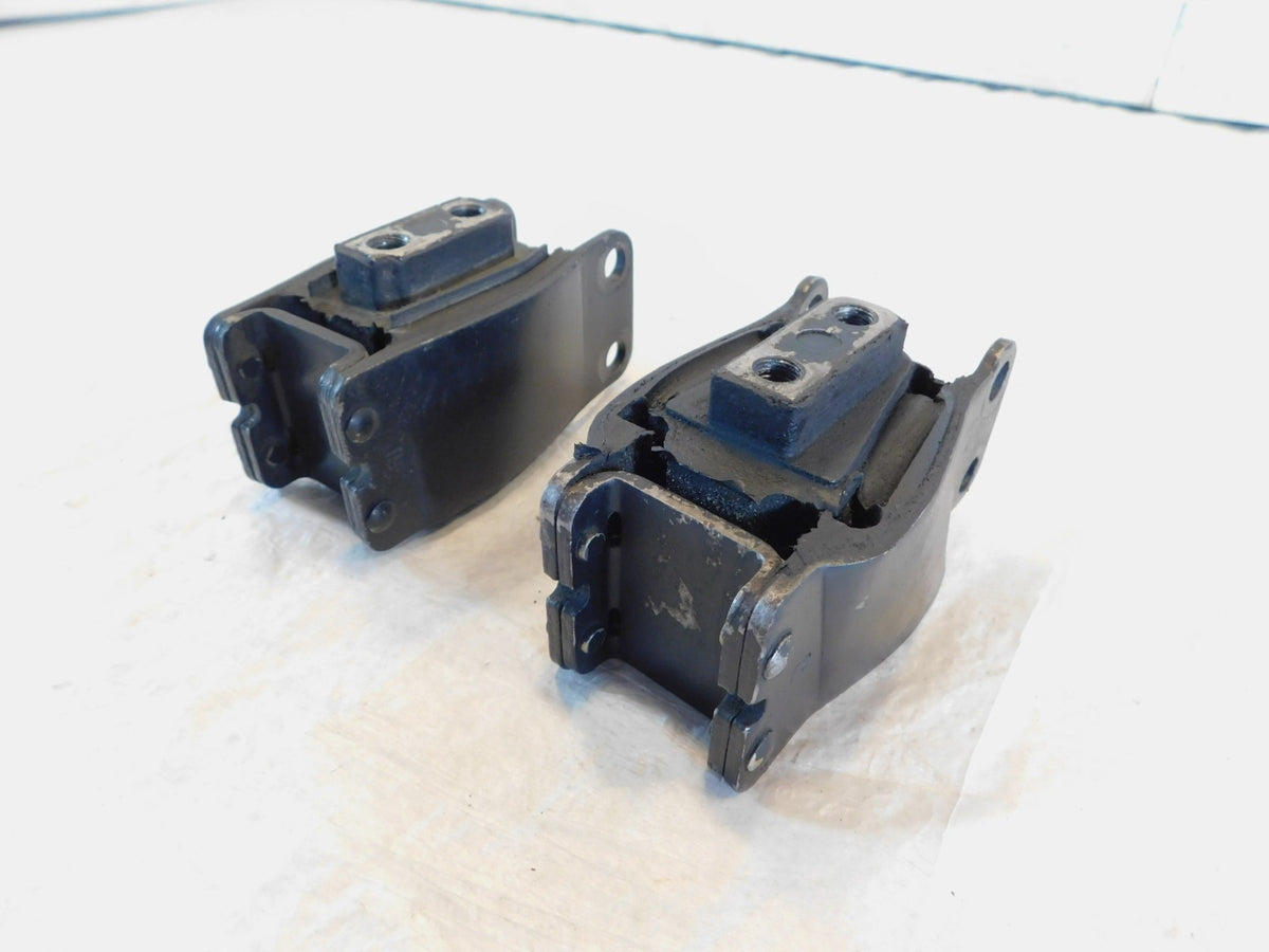 Harley Davidson Dyna Wide Glide & Street & Fat Bob Engine Motor Mount Isolators - C3 Cycle