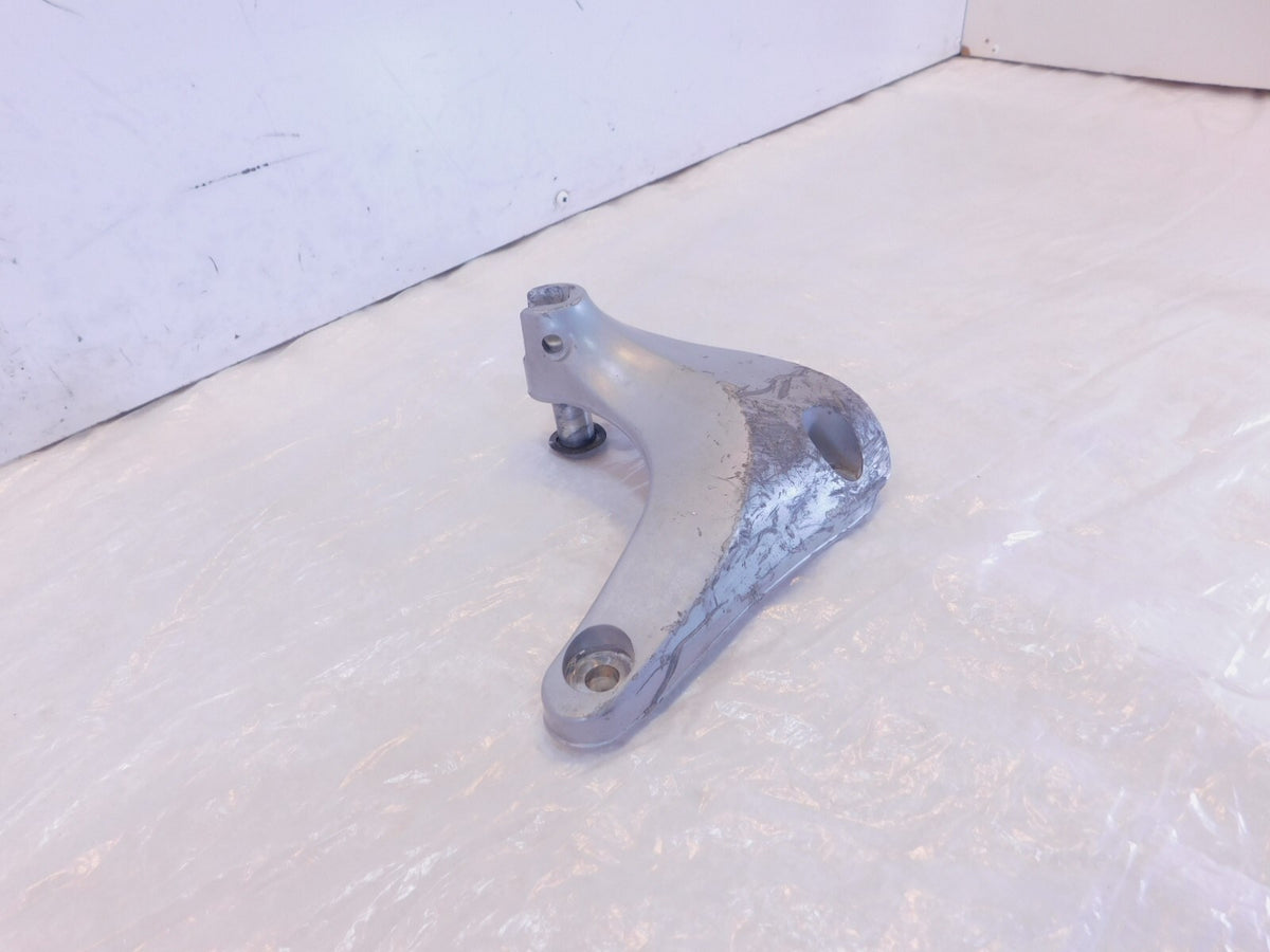2003 2004 2005 Victory Vegas Kingpin Silver Right Footpeg Footrest Mount Bracket - C3 Cycle