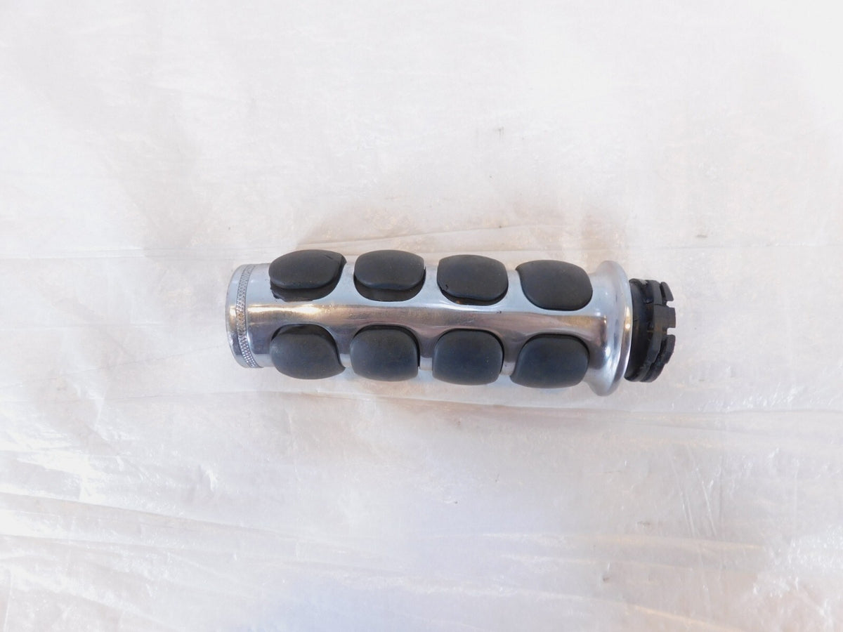 Harley Davidson Touring Dyna Softail Sportster 883 & 1200 Right Handlebar Grip - C3 Cycle