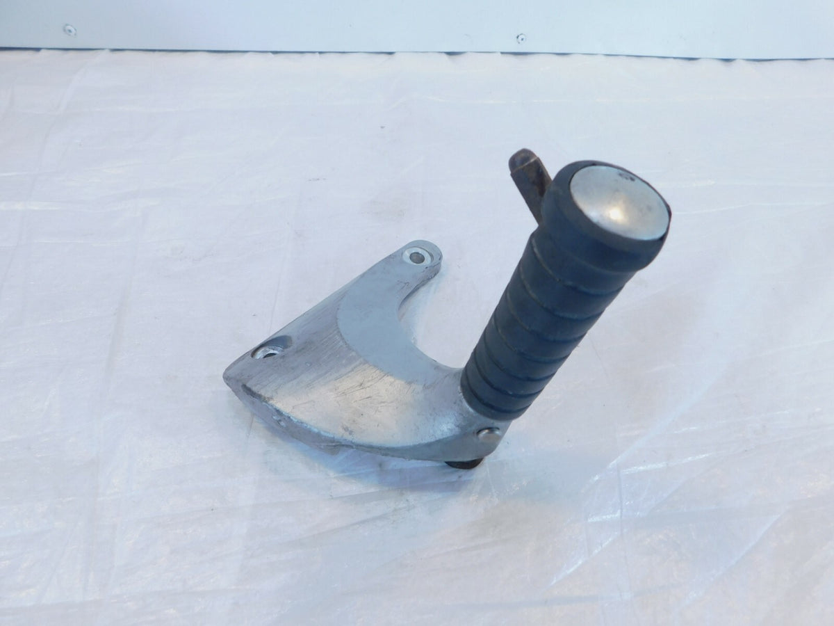 2006 06 Victory Vegas Jackpot Right Footpeg Footrest & Brake Pedal Mount Bracket - C3 Cycle
