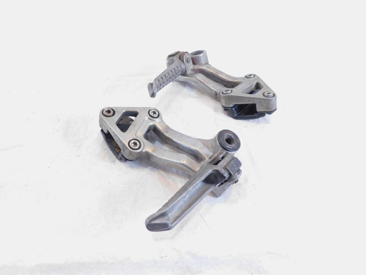 1990-1992 Kawasaki Ninja ZX11 ZX1100 Rear Passenger Footrest Foot Peg & Mounts - C3 Cycle