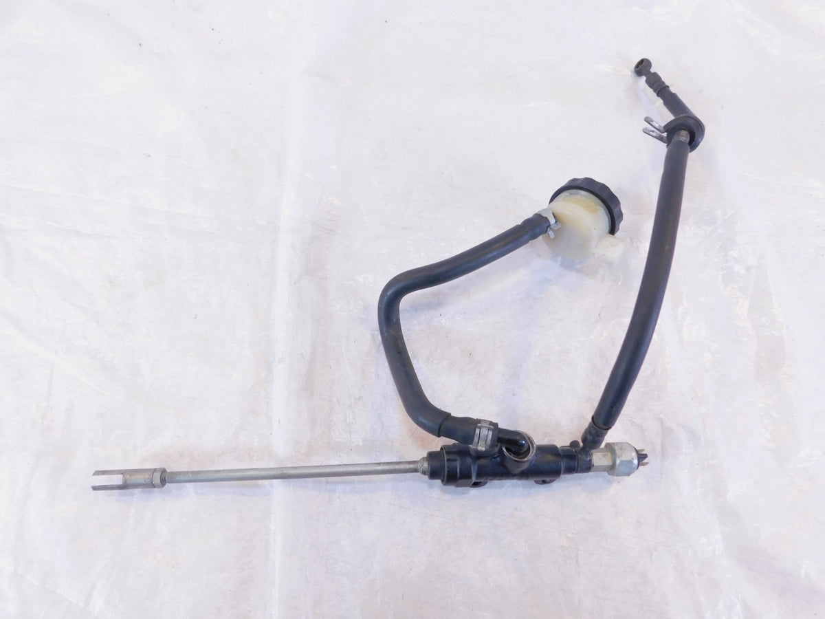 Triumph Trident Sprint & Trophy Rear Brake Master Cylinder Reservoir & Pushrod - C3 Cycle