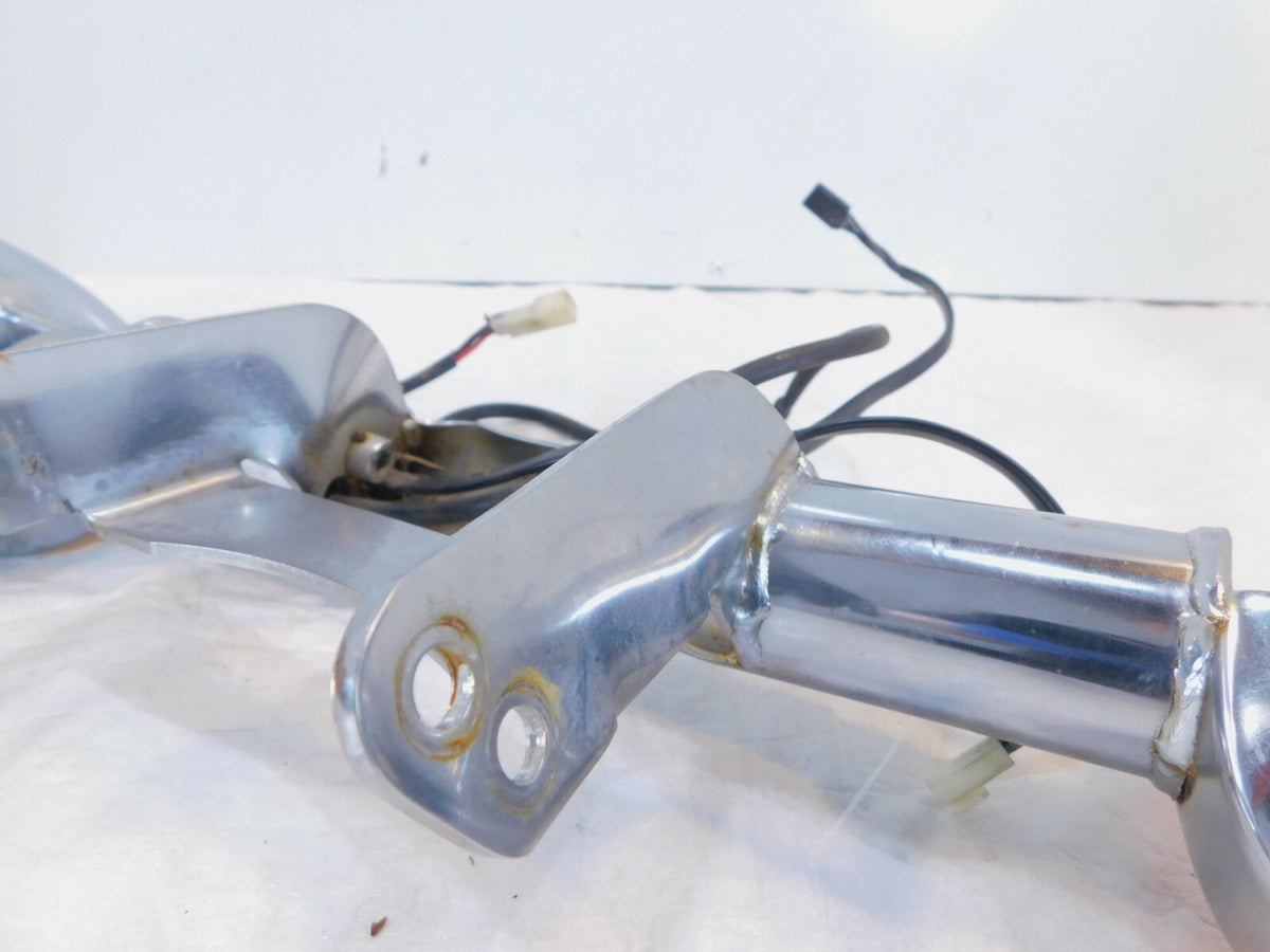 Victory Sport Deluxe Standard V92 Cruiser Front Turn Signal Indicators & Bracket - C3 Cycle
