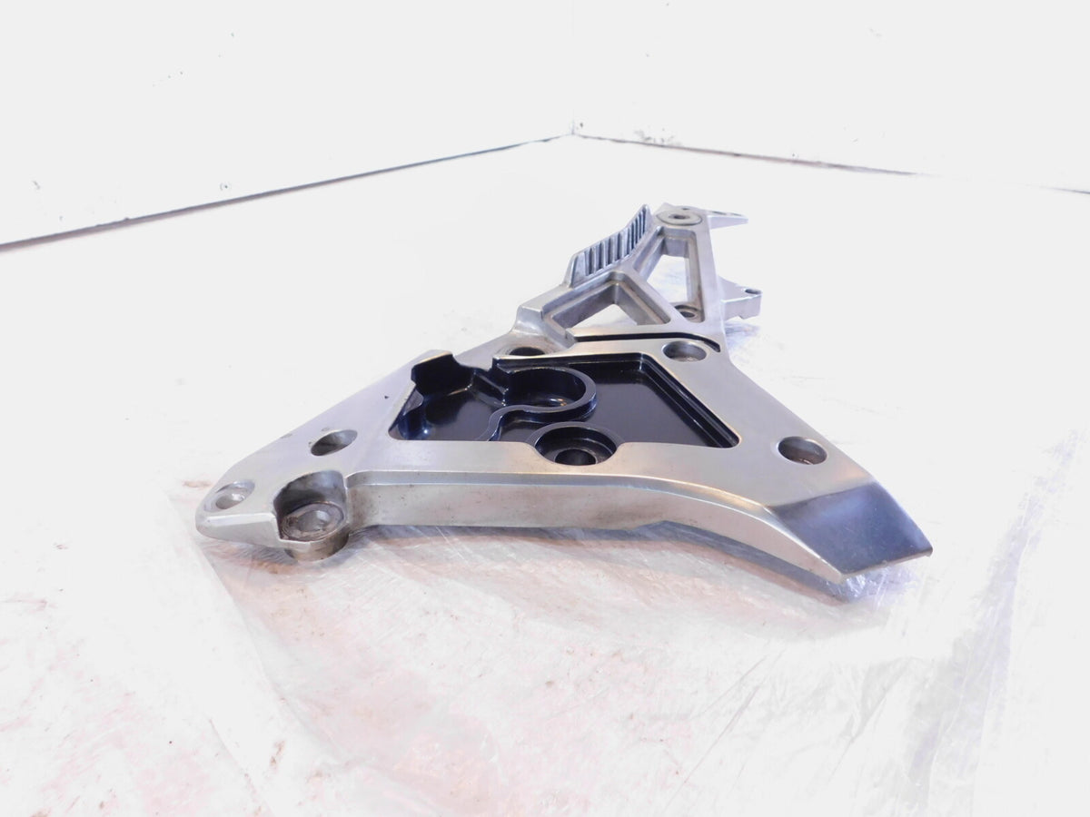 1984-1987 Yamaha FJ1100 FJ1200 Right Front/Rear Footrest Foot Peg Bracket Mount - C3 Cycle