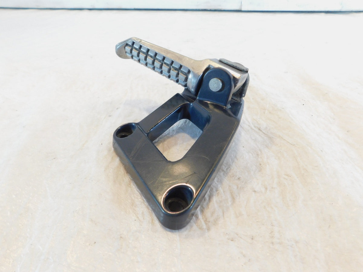 Kawasaki Ninja ZX600 ZX600-E ZZR600 Rear Left Passenger Footpeg & Mount Bracket - C3 Cycle