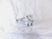 Aprilia SL750 Shiver 750 900 Front Left Footrest Foot Peg & Bracket Mount Stay