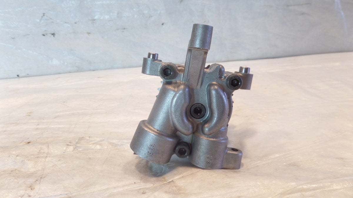 Yamaha YZFR6 YZF R6 & FZ6 FZ-6 Engine Motor Oil Pump Assembly 5MT-13300-00-00 - C3 Cycle