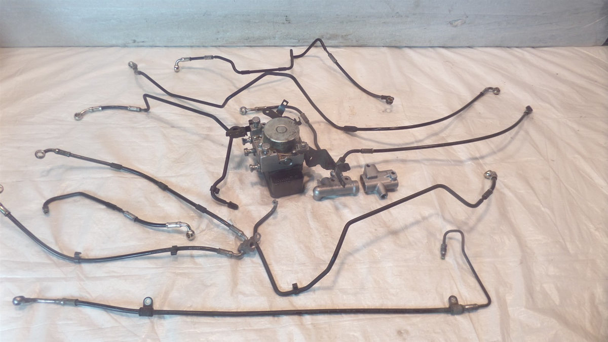 2013-2016 Triumph Trophy SE 1215 ABS Modulator Pump & Brake Pipe Line System - C3 Cycle