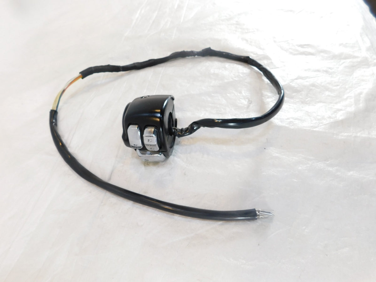 Harley Davidson Softail Dyna Sportster Left Handlebar Horn Turn Signal Switches - C3 Cycle