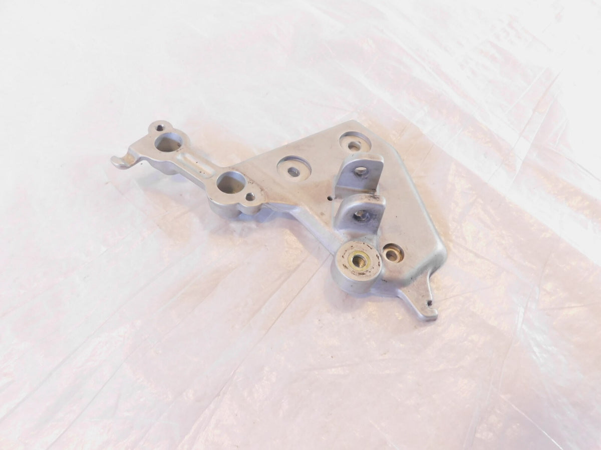 2007-2012 Triumph Tiger 1050 SE Right Front Footrest Foot Peg Bracket Mount Stay - C3 Cycle