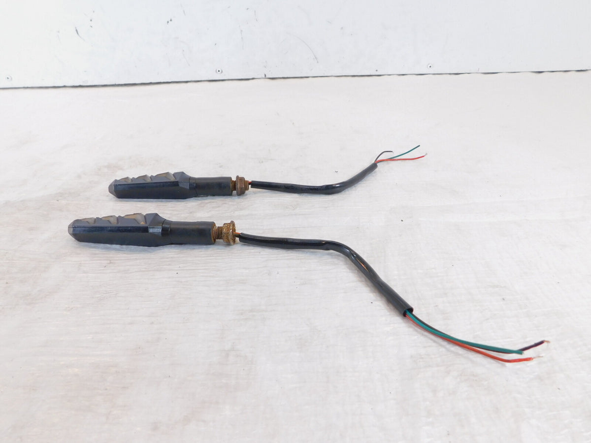 Pair 2000 00 Kawasaki ZR-750 ZR-7S Rear Right/Left Turn Signal Indicator Lights - C3 Cycle