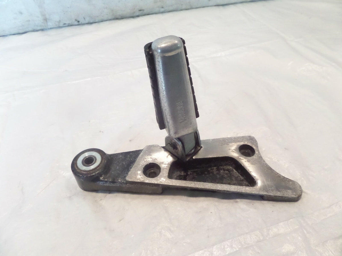 Yamaha V-Max 1200 VMX12 Right Rear Passenger Footrest Foot Peg & Mount Bracket - C3 Cycle