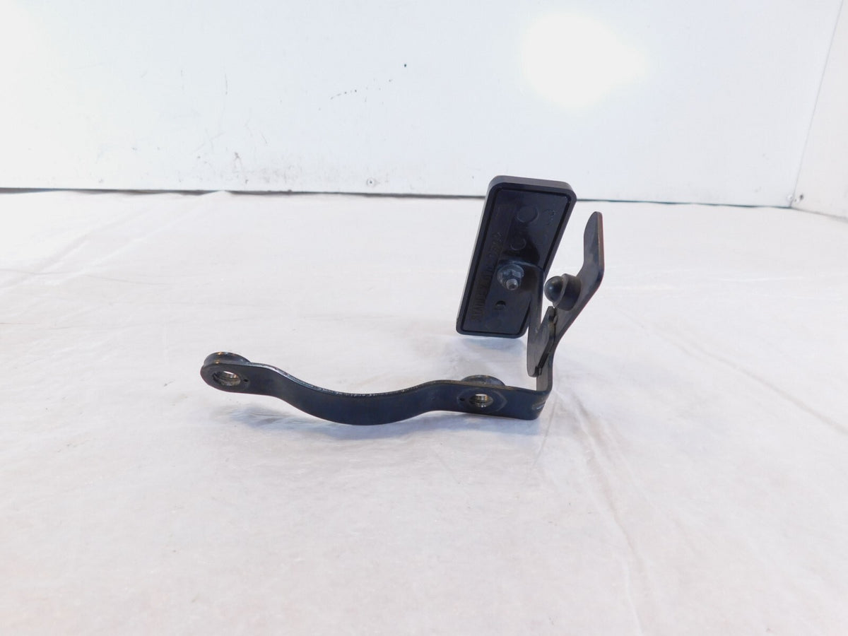 Yamaha V Star 1300 XVS1300 Deluxe Tourer Front Right Fender Bracket & Reflector - C3 Cycle