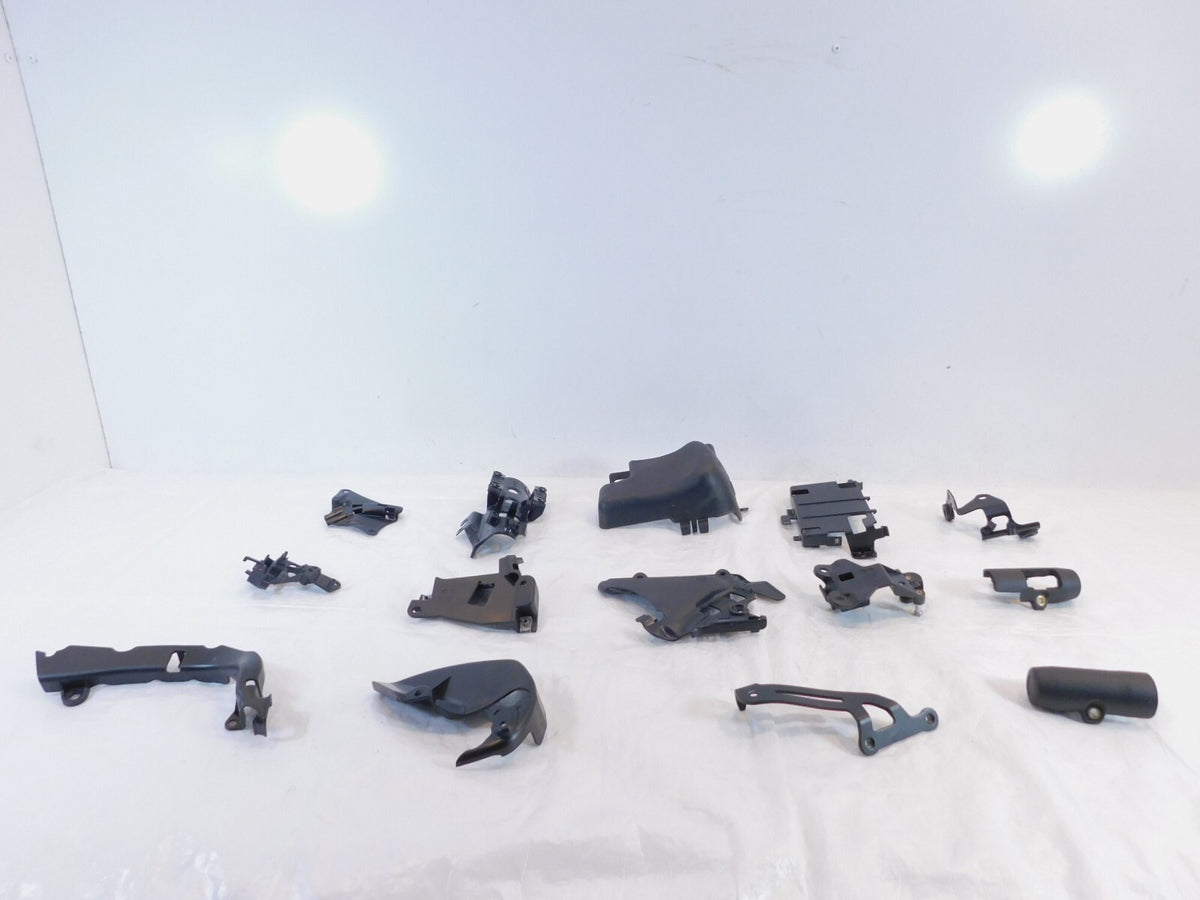 2020 20 Triumph Street Twin 900 Misc Plastic Cover Trim Panel Bracket Holders - C3 Cycle