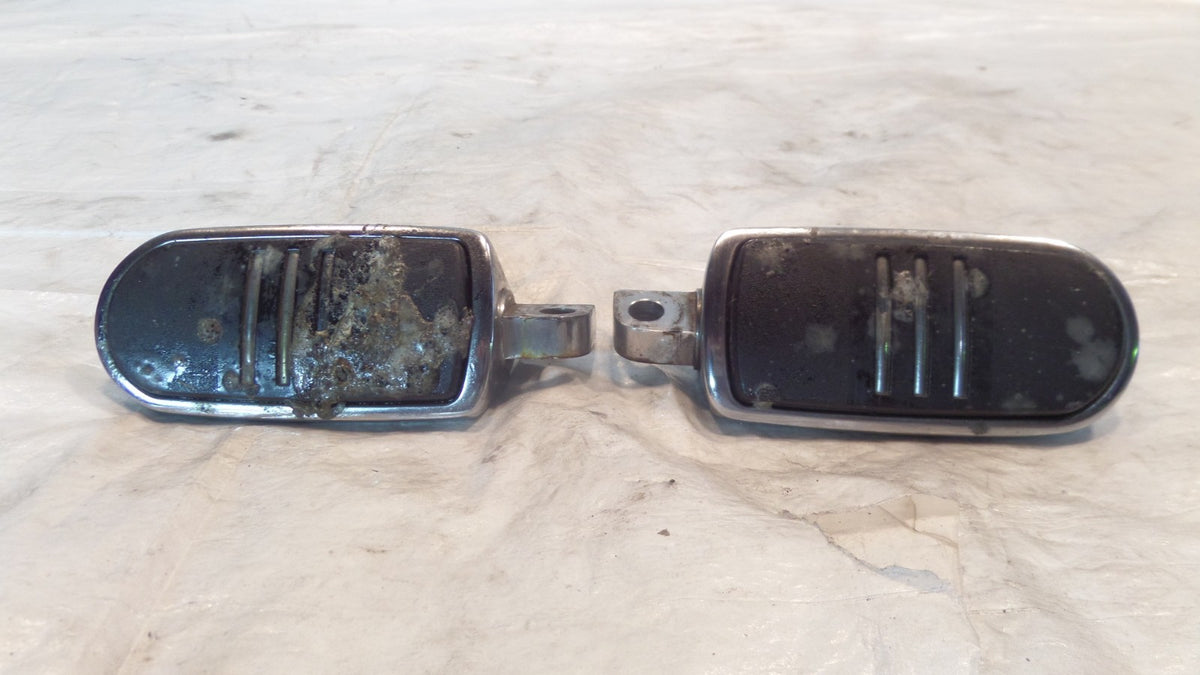 Harley Davidson Touring Dyna Sportster Softail Chrome & Rubber Footpeg Footrests