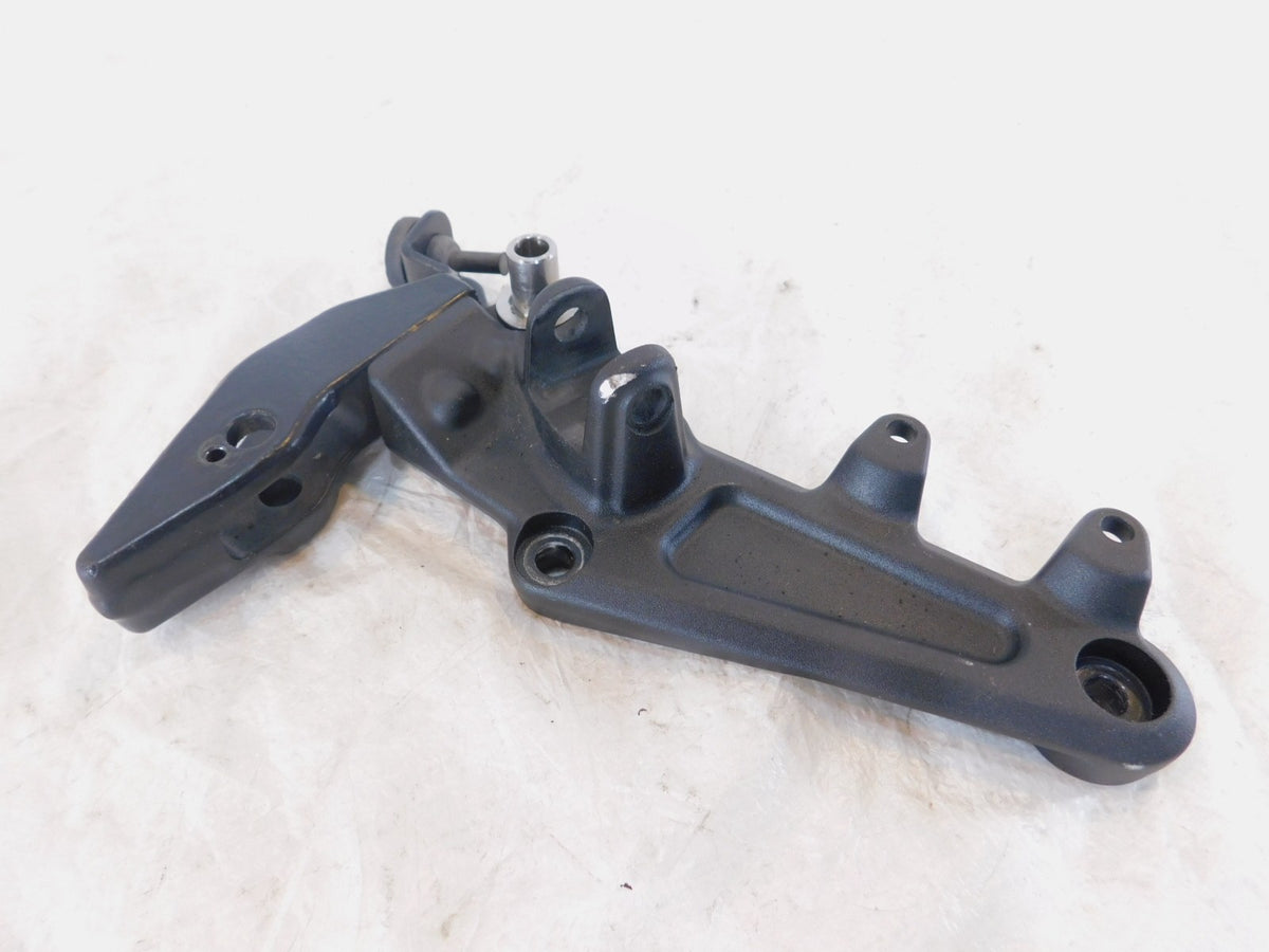 Harley Davidson Pan America 1250 Front Right Footpeg Footrest & Pedal Bracket - C3 Cycle