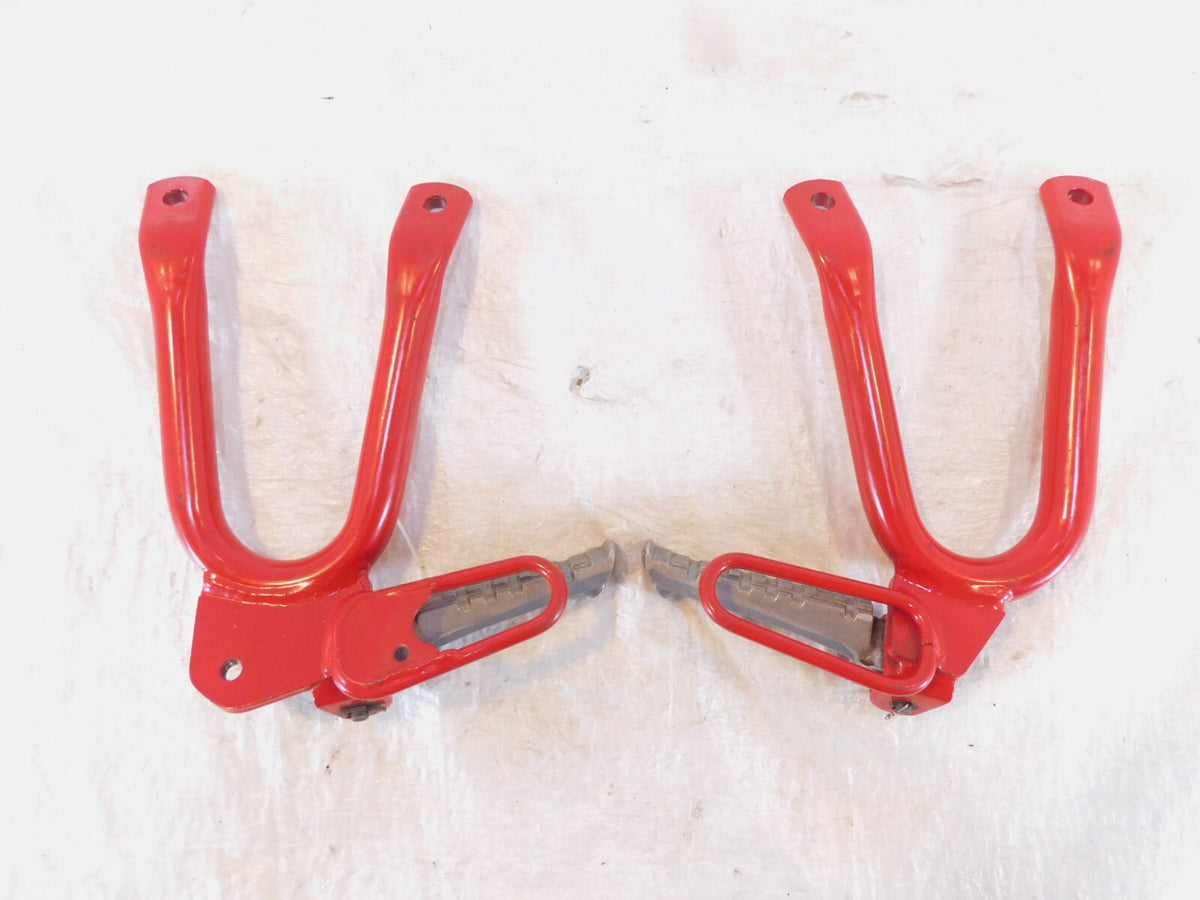 Yamaha FZR600R FZR600 Rear Right Left Passenger Footpeg Footrests Mount Brackets - C3 Cycle