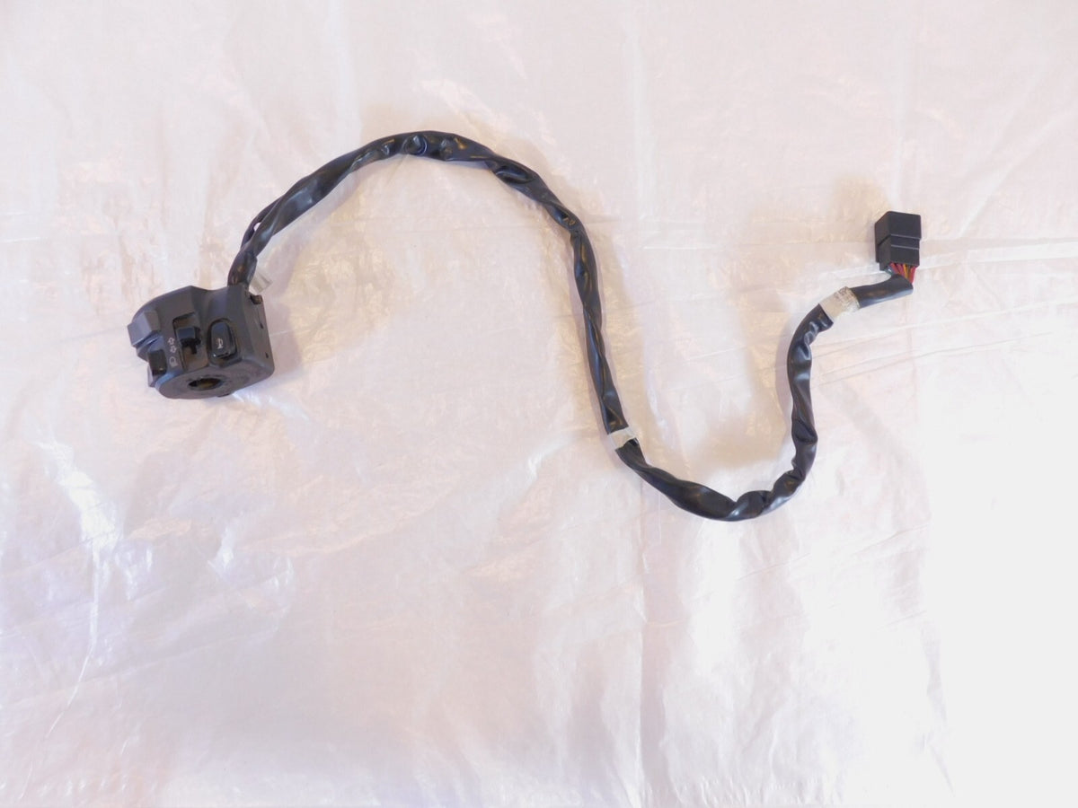 2008-2009 Kawasaki Concours 14 ABS OEM Left Side Handle Bar Light Horn Switch - C3 Cycle