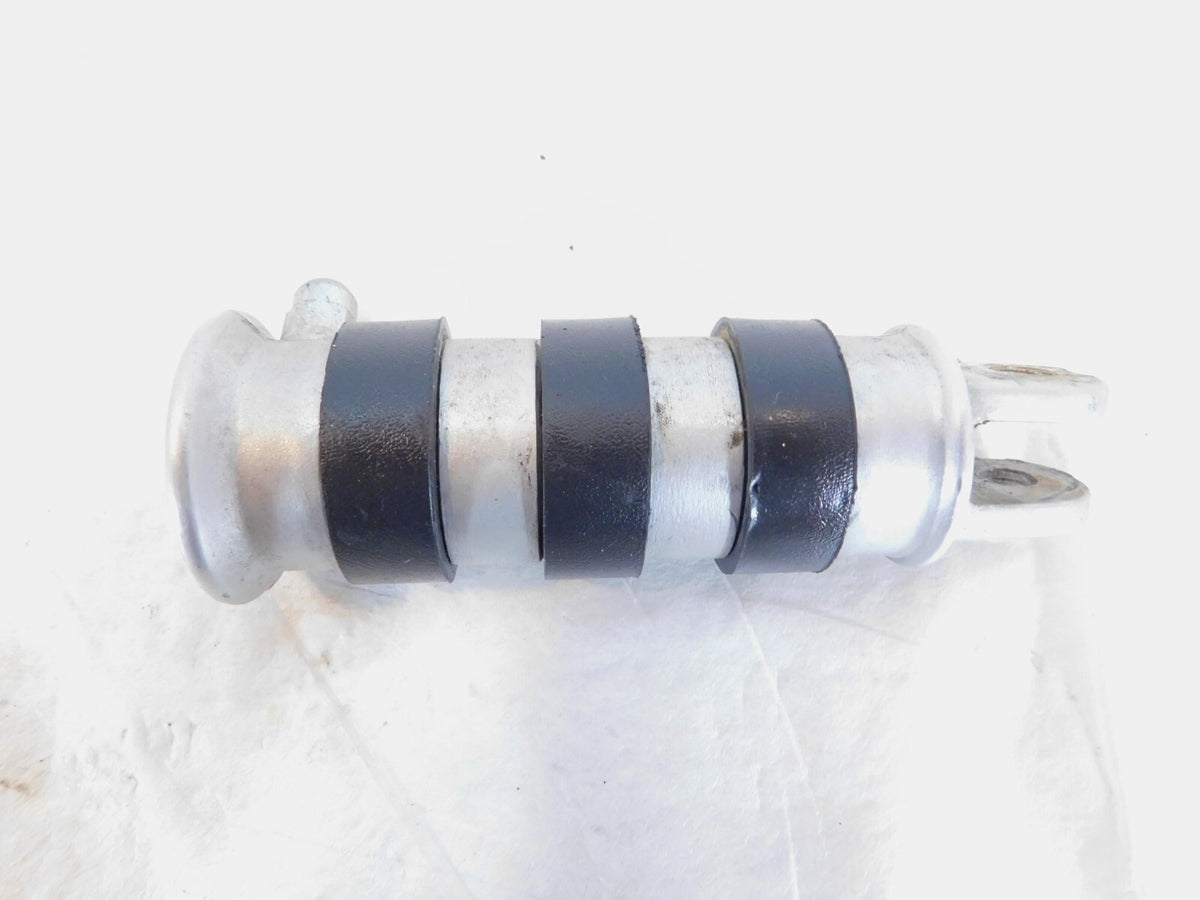 Suzuki Volusia VL800 VZ800 800 Boulevard M50 Right Front Footrest Foot Peg - C3 Cycle