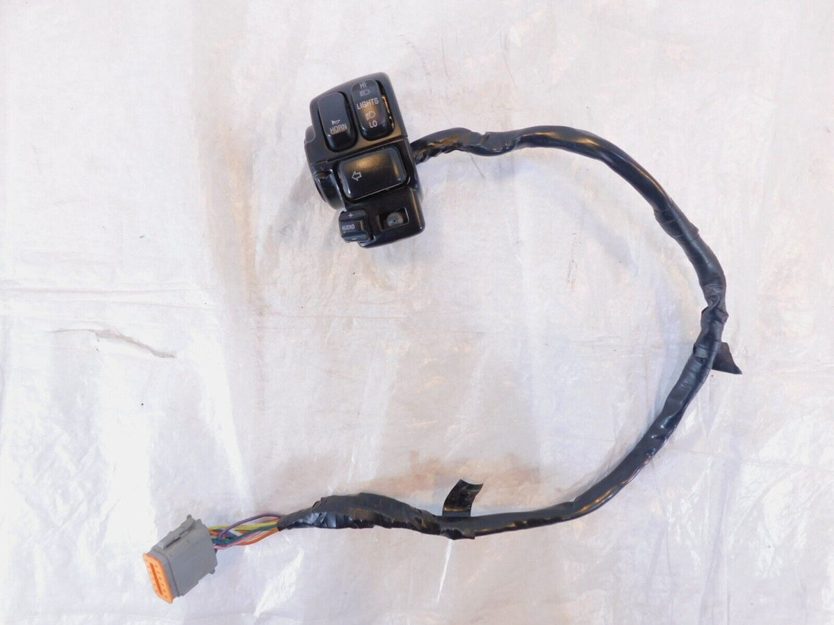 Harley Davidson Electra Glide Ultra Left Handlebar Speaker Volume & CB Switches - C3 Cycle