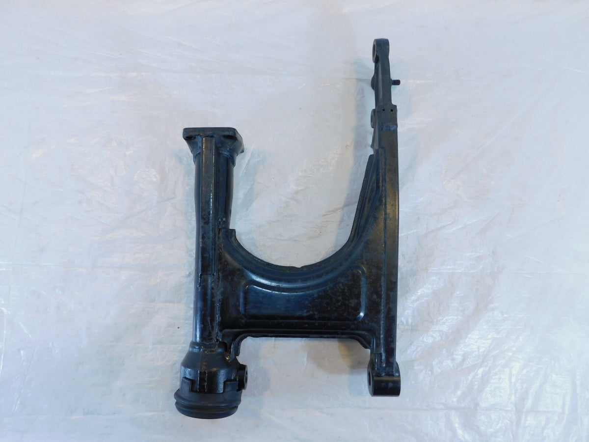 Kawasaki VN1500 Vulcan 1500 Classic & Nomad FI Rear Wheel Fork Swingarm Bracket