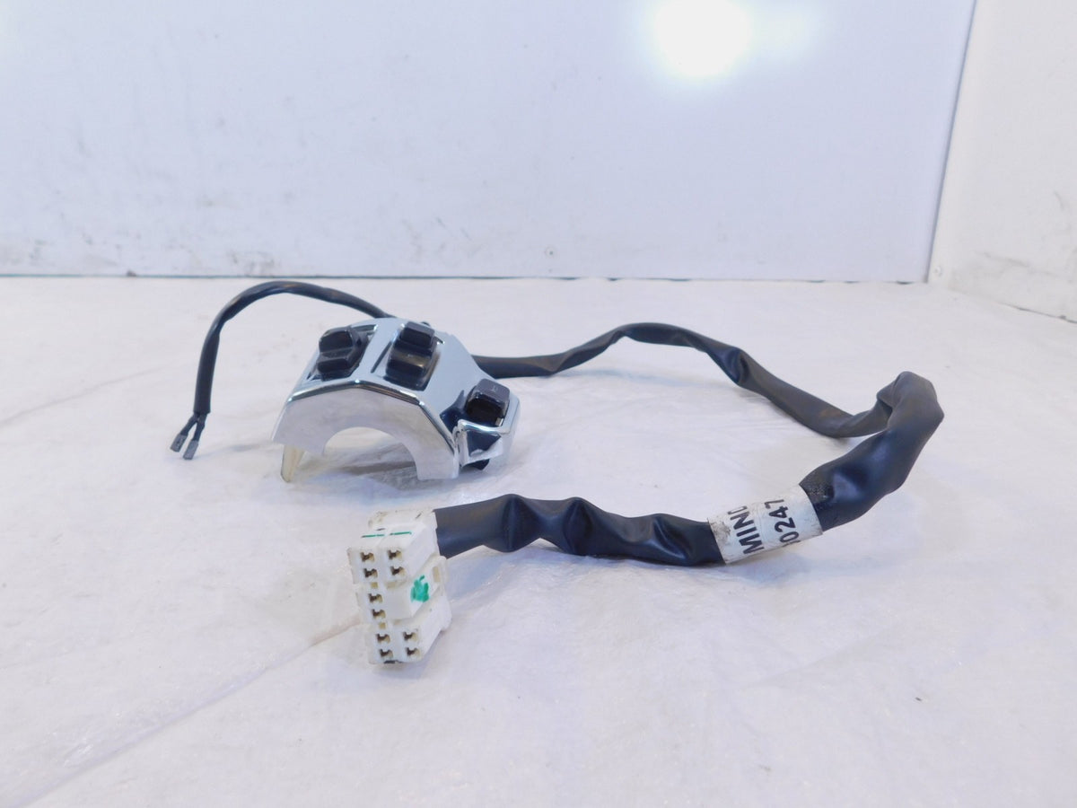 2014-2025 Vespa Primavera & Sprint 50 Chrome Left Handlebar Turn Signal Switch - C3 Cycle