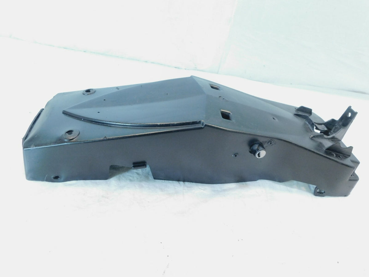 2007 07 Triumph Speed Triple 1050 Rear Wheel Fender Mudguard & Seat Lock - C3 Cycle