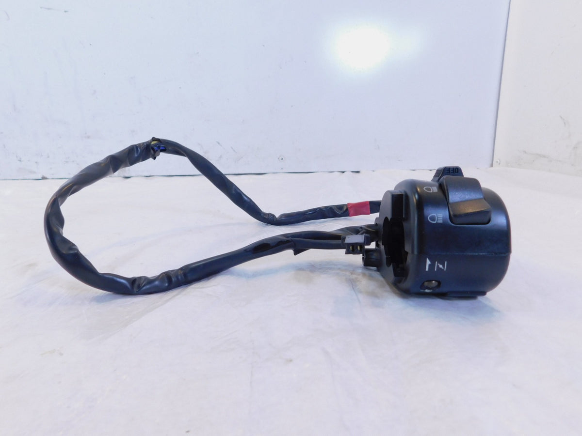 2005-2007 Victory Kingpin Vegas Left Handlebar Horn & Turn Signal Switch Buttons - C3 Cycle