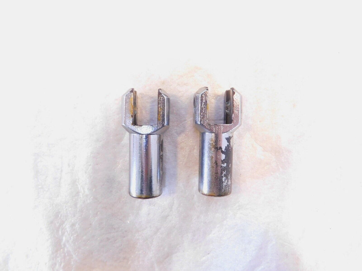 Pair Chrome Harley Davidson Softail Passenger Footpeg Peg Bracket Mount Supports