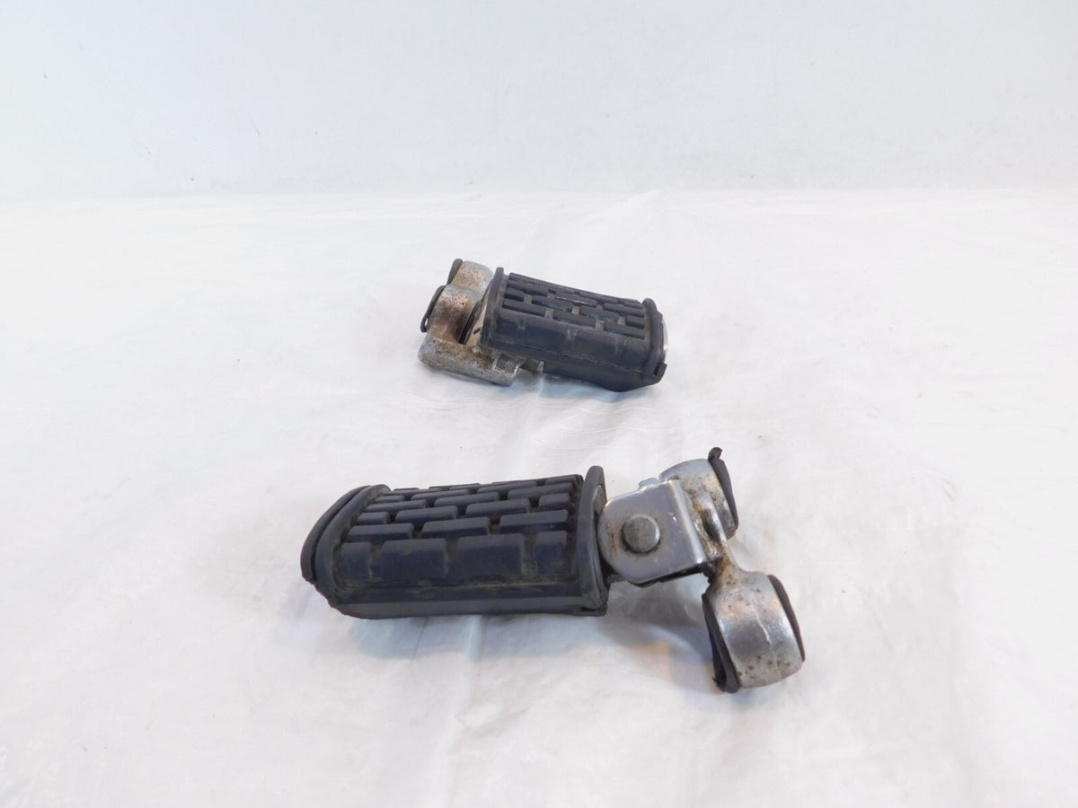 1984-1985 Yamaha Virago 700 1000 Front Left/Right Footrest Foot Pegs & Mounts - C3 Cycle
