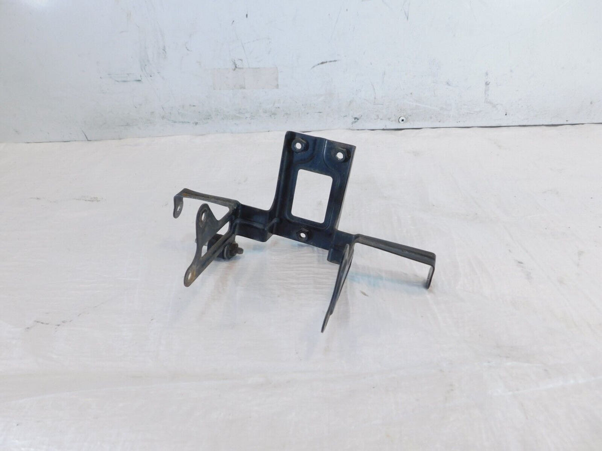 2006-2009 Aprilia Tuono 1000 RSV1000 Center Oil Water Cooler Bracket Mount Stay
