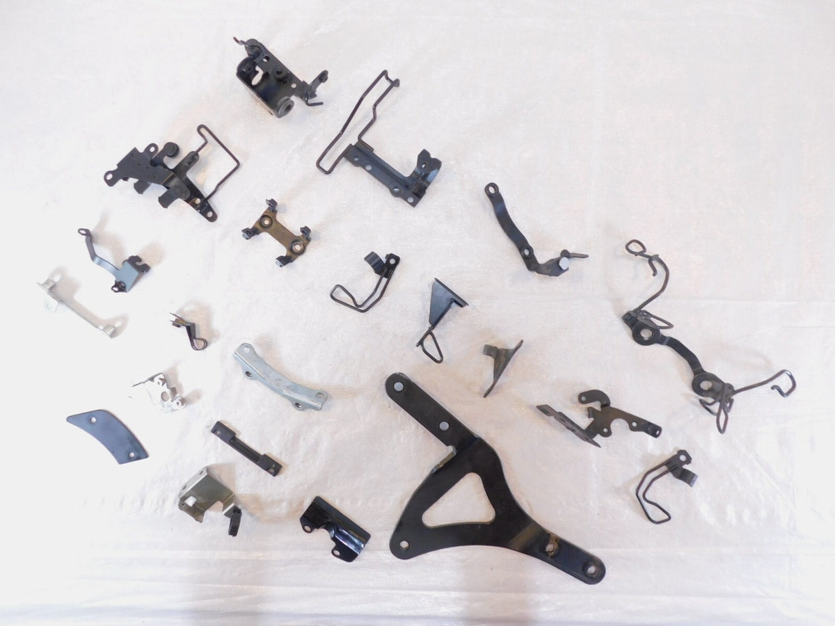 2013 Yamaha V-Star 1300 XVS1300CTF Deluxe Misc Hardware Mount Stay Brackets Lot - C3 Cycle