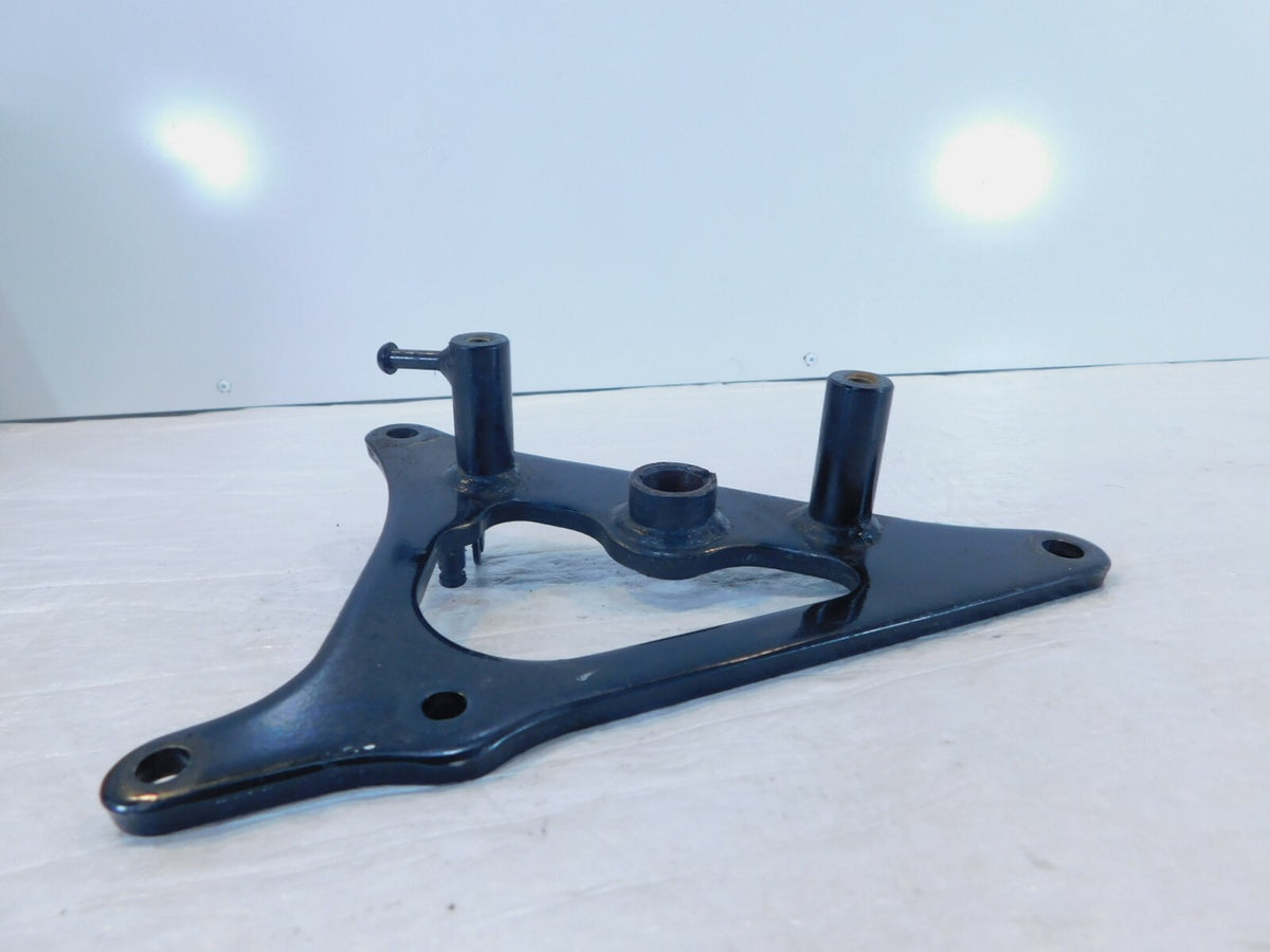 Kawasaki Vulcan 1600 VN1600 Classic Nomad Front Right Footboard Bracket Mount - C3 Cycle