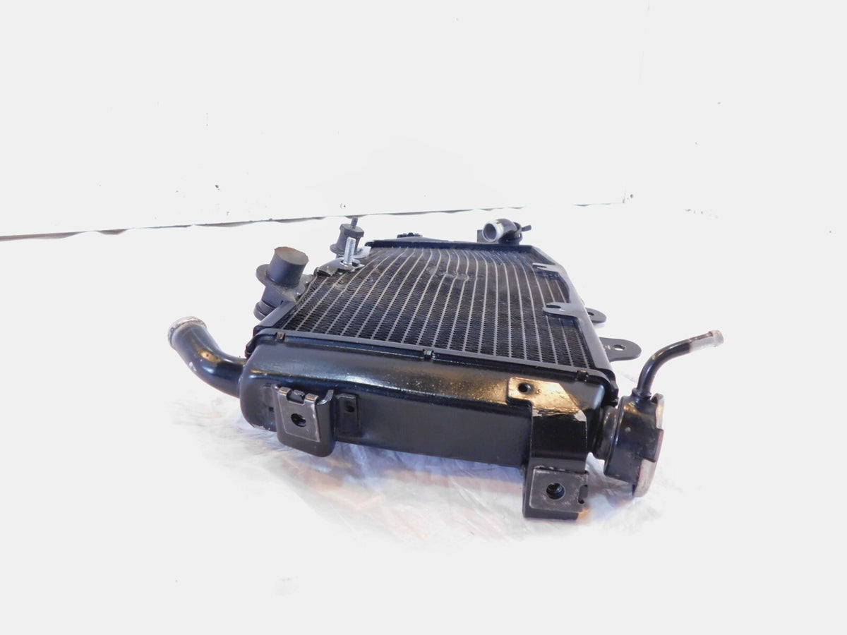 2020 2021 2022 KTM 390 Duke Engine Motor Water Cooling Radiator - bent for parts