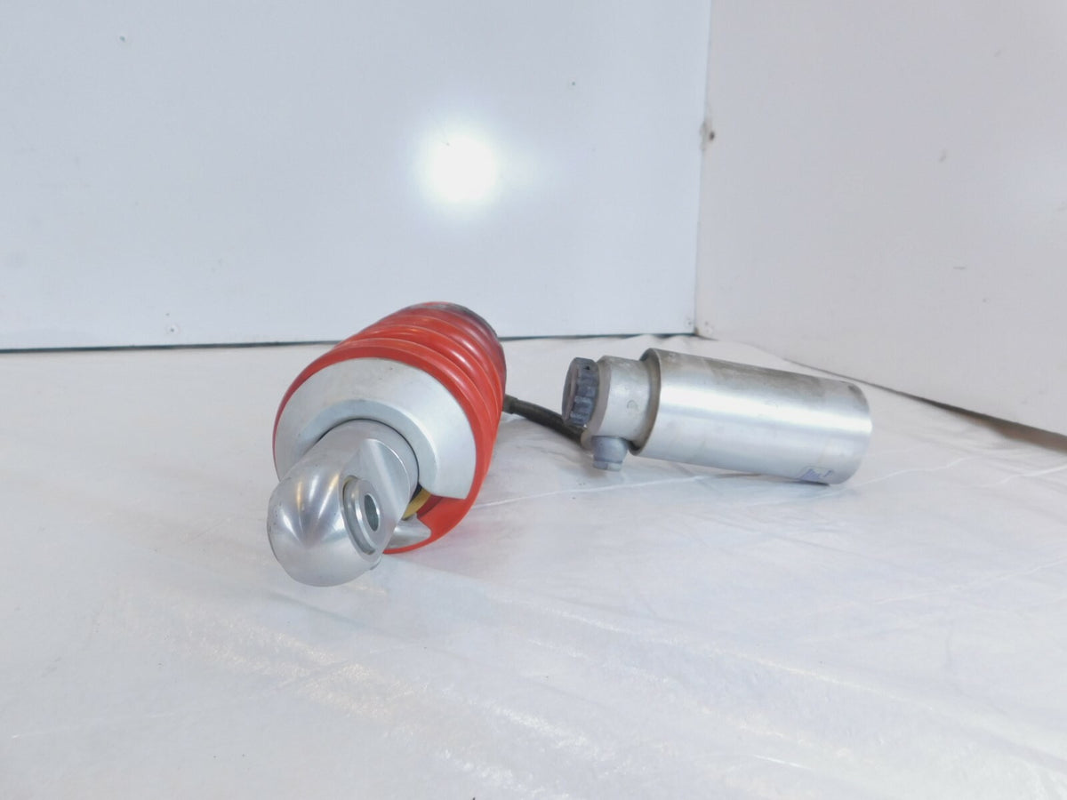 e5c0b8a4-d807-46cb-82fc-6e280e1c0f30