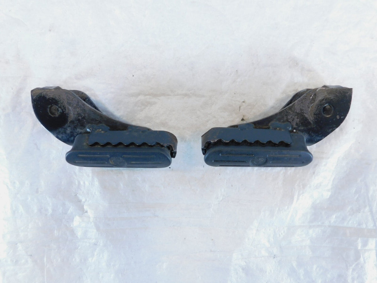 BMW F650GS Dakar G650GS Left/Right Front Footrest Foot Pegs & Pads 46717654663/4 - C3 Cycle