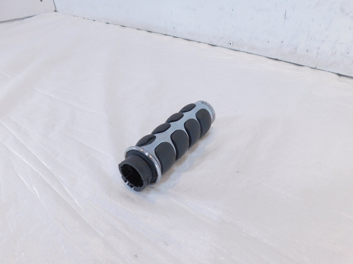Harley Davidson Touring Dyna Softail Sportster 883 & 1200 Right Handlebar Grip - C3 Cycle